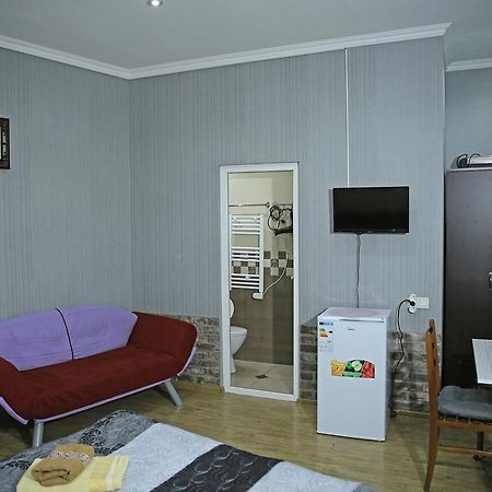 Guest House Beautiful Tbilisi On Khidistavi Street Exterior photo