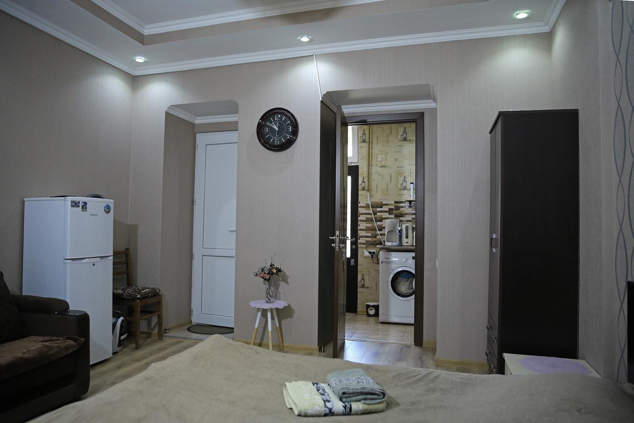 Guest House Beautiful Tbilisi On Khidistavi Street Exterior photo