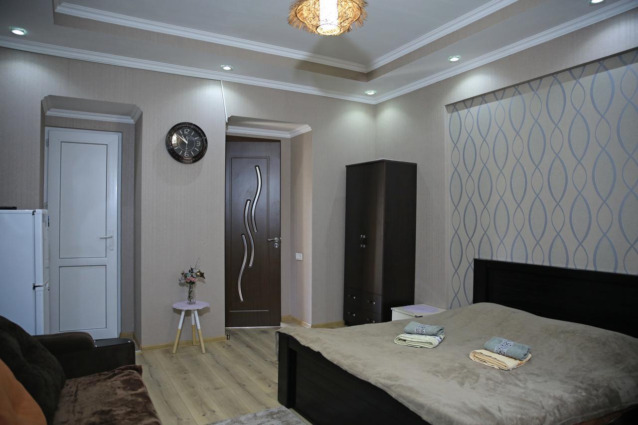Guest House Beautiful Tbilisi On Khidistavi Street Exterior photo