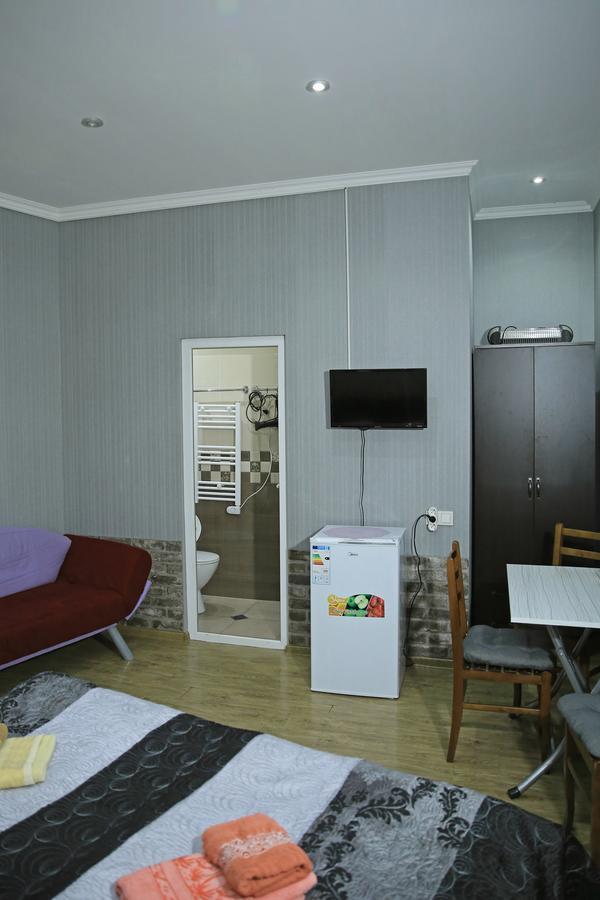Guest House Beautiful Tbilisi On Khidistavi Street Exterior photo