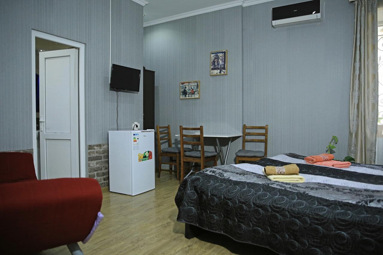 Guest House Beautiful Tbilisi On Khidistavi Street Exterior photo